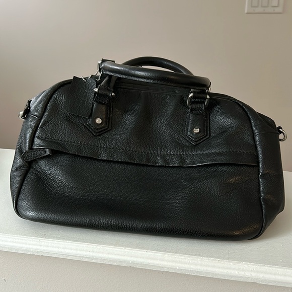 Danier Leather Hand Bag - Picture 1 of 2
